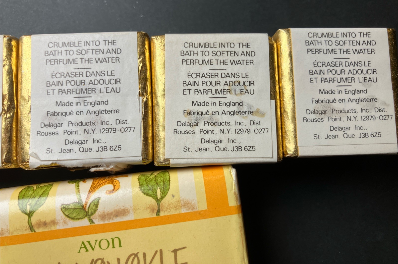 Avon Soap Honeysuckle Delagar Bath Cubes Made in England