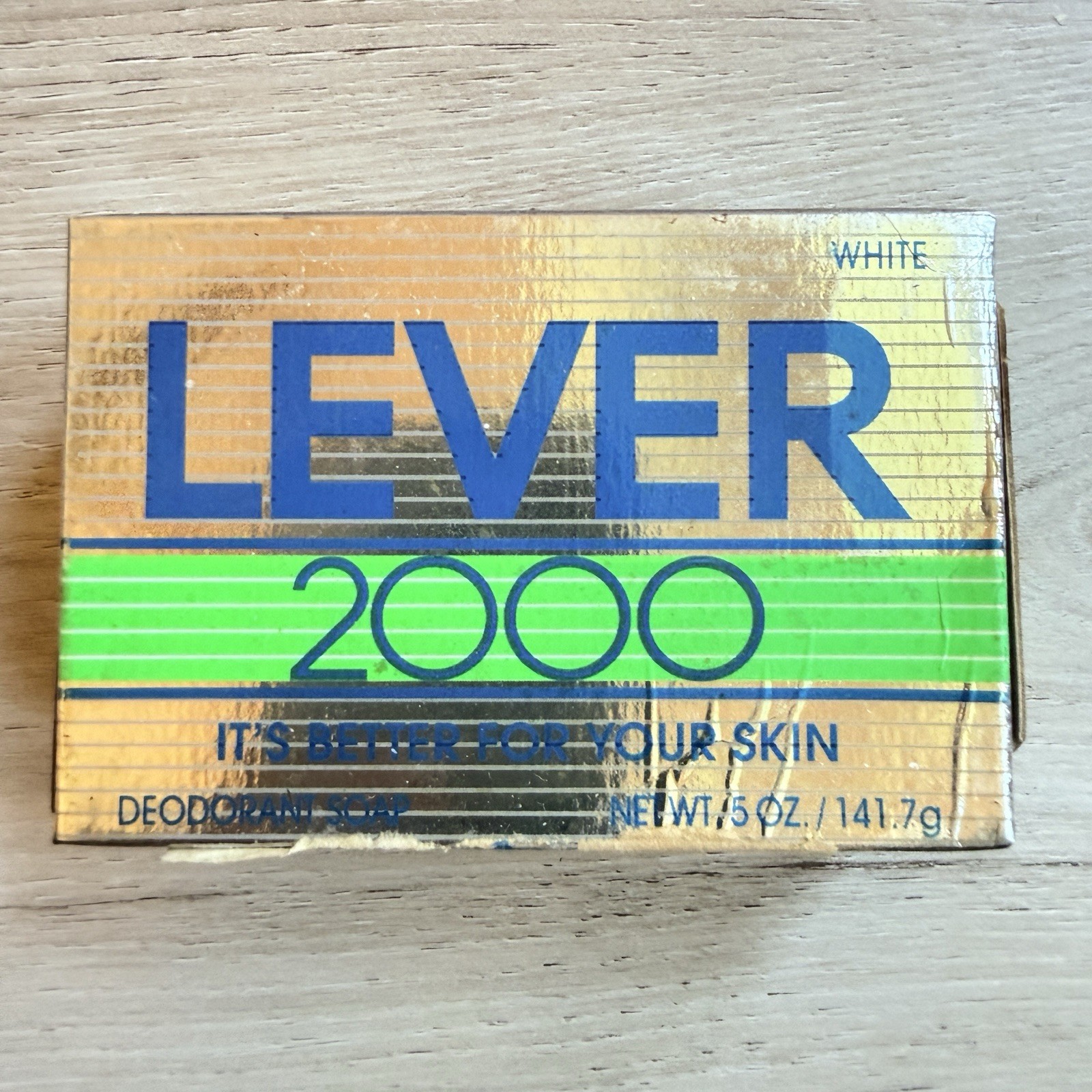 Lever 2000 5oz White Deodorant Bar Soap, Vintage 1992, Sealed in Silver Box