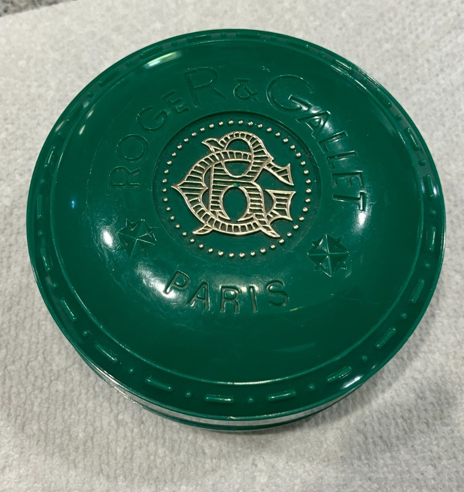 Vintage Roger & Gallet Bar Soap in Dark Green Travel Case Paris France* 5.3 oz