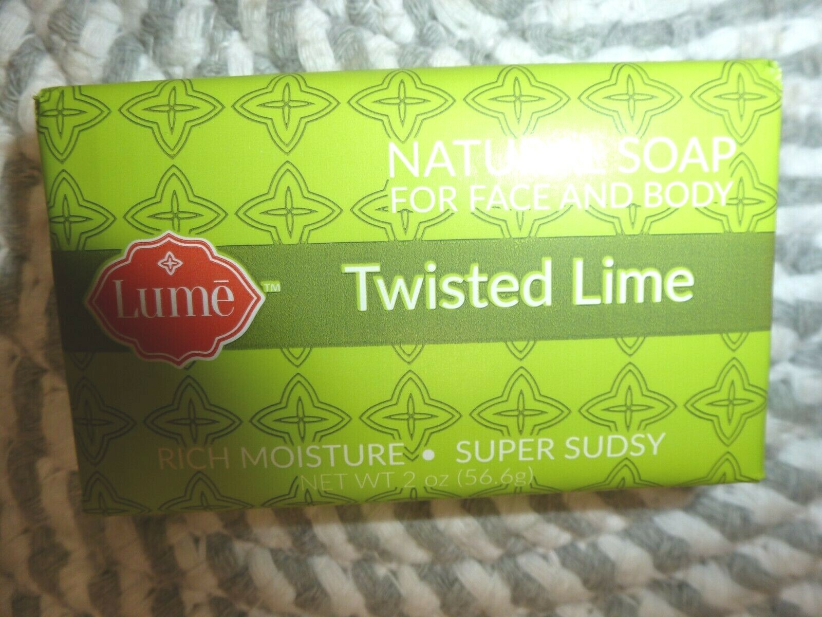 LUME~~SUPER SUDSY~FACE & BODY~ LIME ~ SOAP 2 OZ NIP~TRAVEL SIZE 135