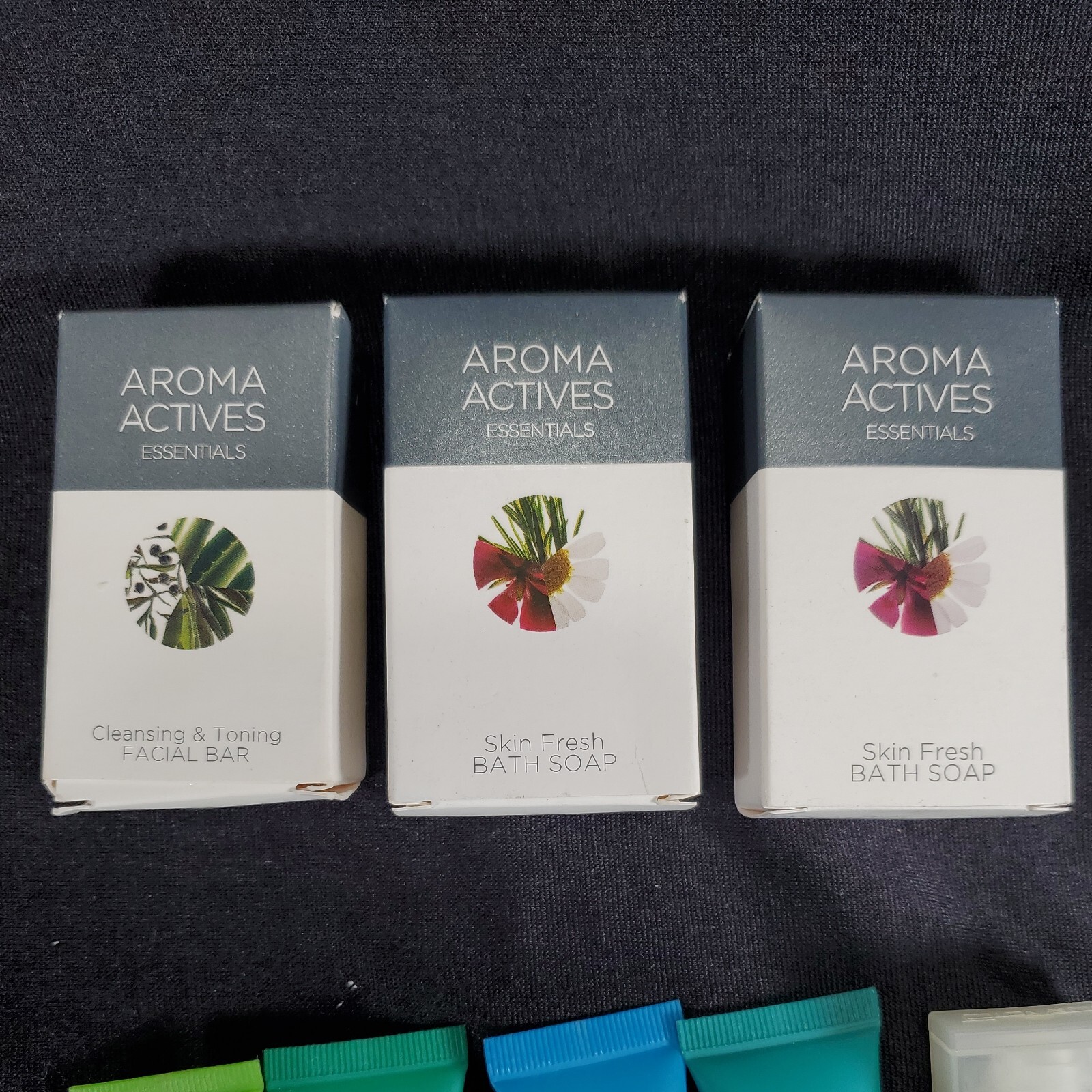 Hotel Travel Size Neutrogena EcoRite Aroma Actives Crabtree Soap Shampoo Lot 14