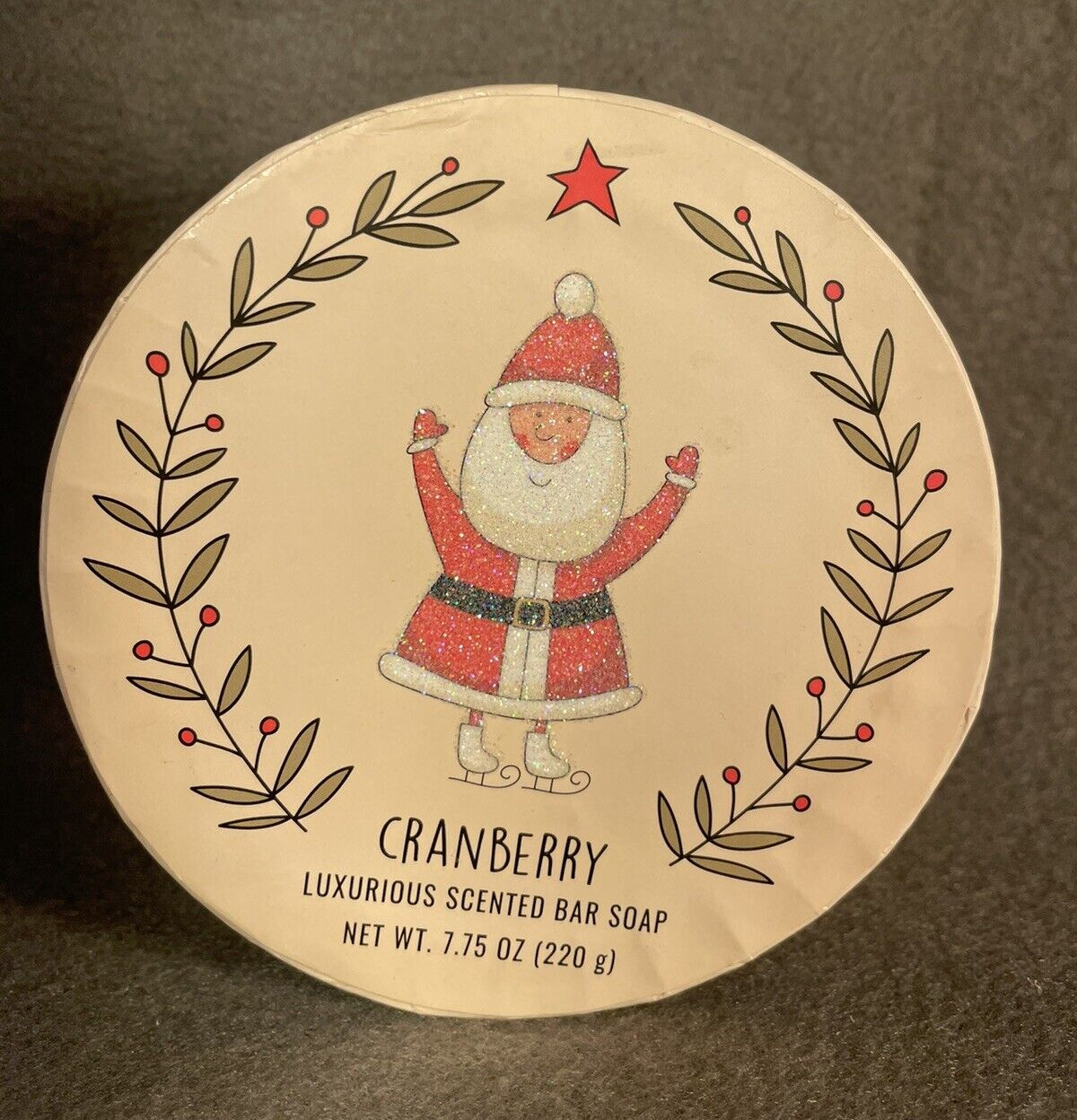 Christmas Soap Cranberry Scented Luxurious Bar Soap 7.75 oz . NEW
