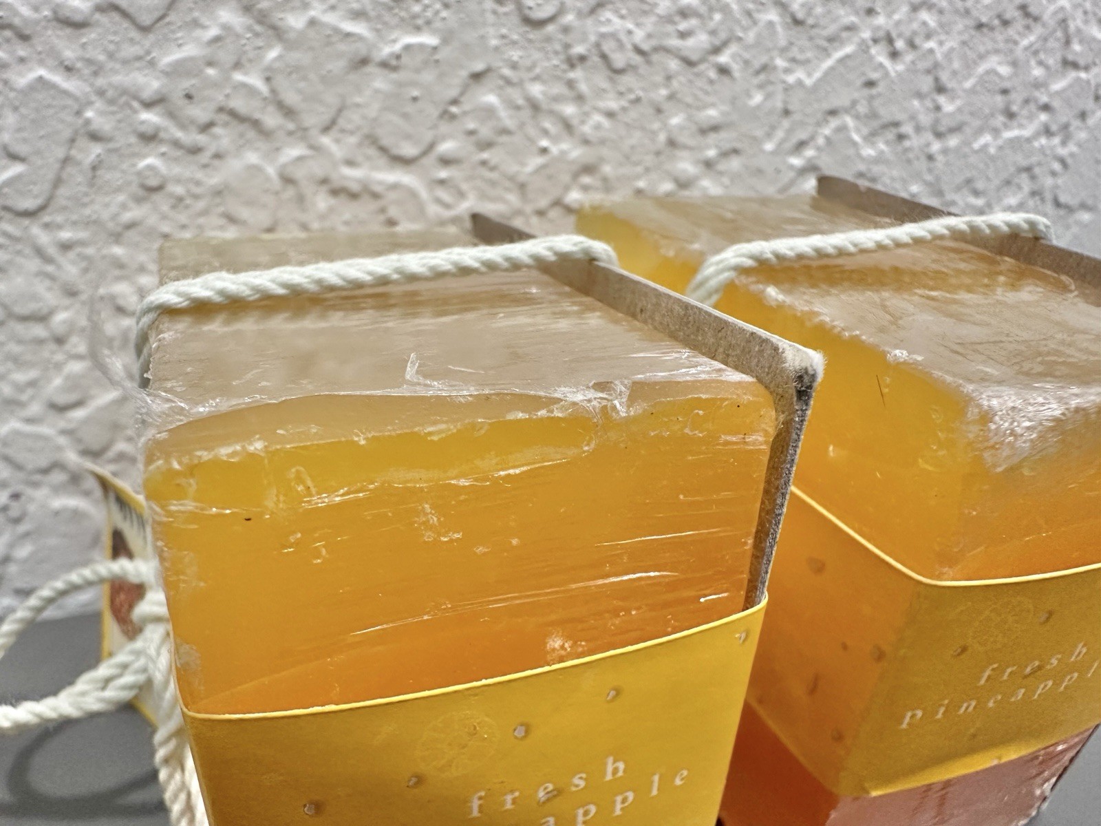 Vintage Lot Of 4 Bath And Body Works Bar Soaps 6.3 Oz Fresh Pineapple + Read Des