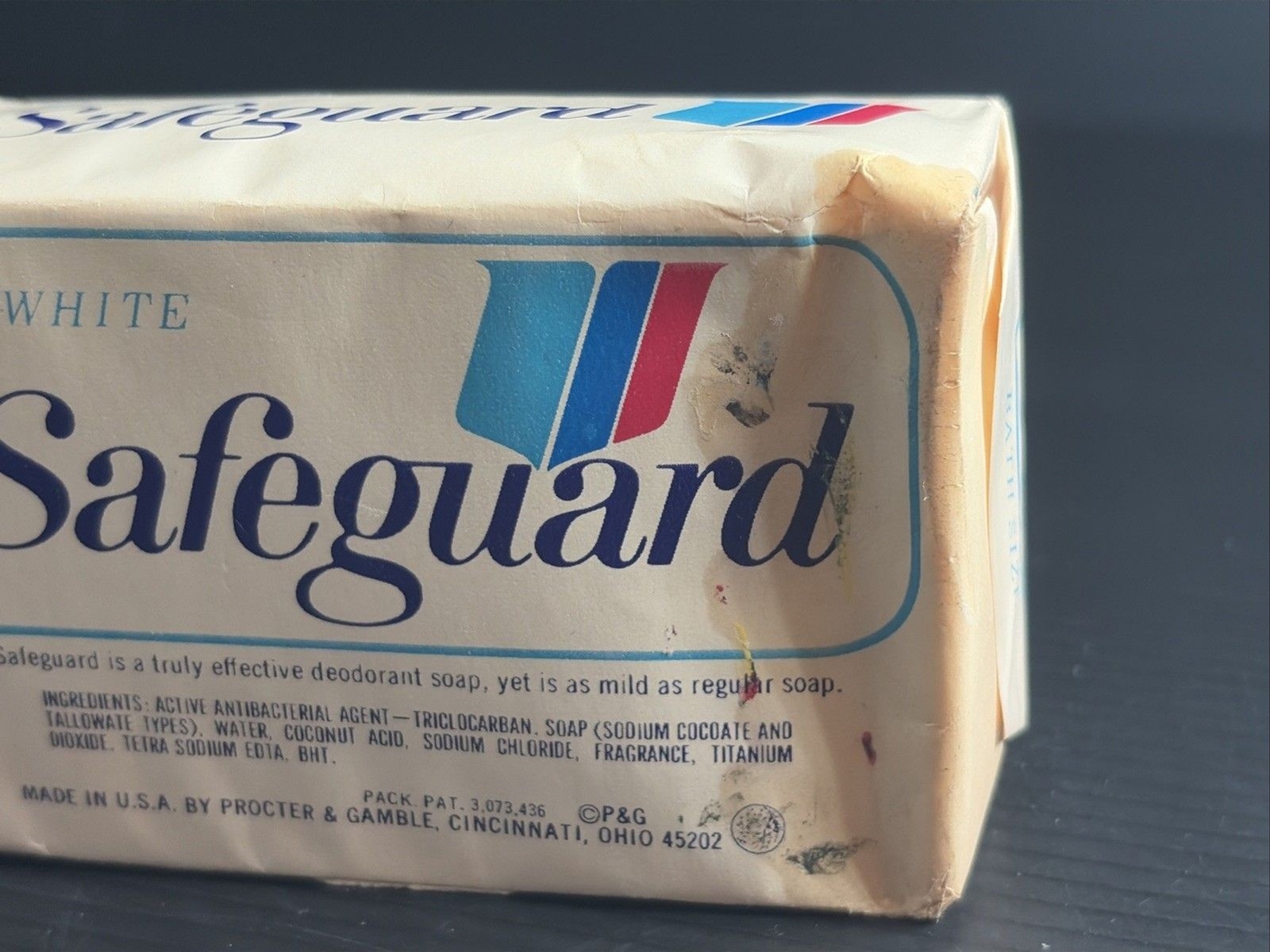 2 Vtg SAFEGUARD Deodorant Soap Bar 5oz size NEW One Beige One White