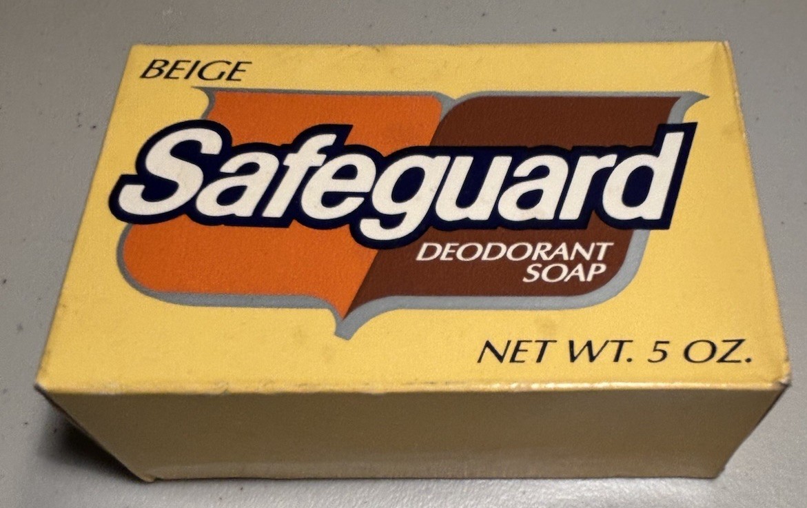 Safeguard Deodorant Soap Beige 5 oz New In Package NOS Box 1987 P&G Made In USA