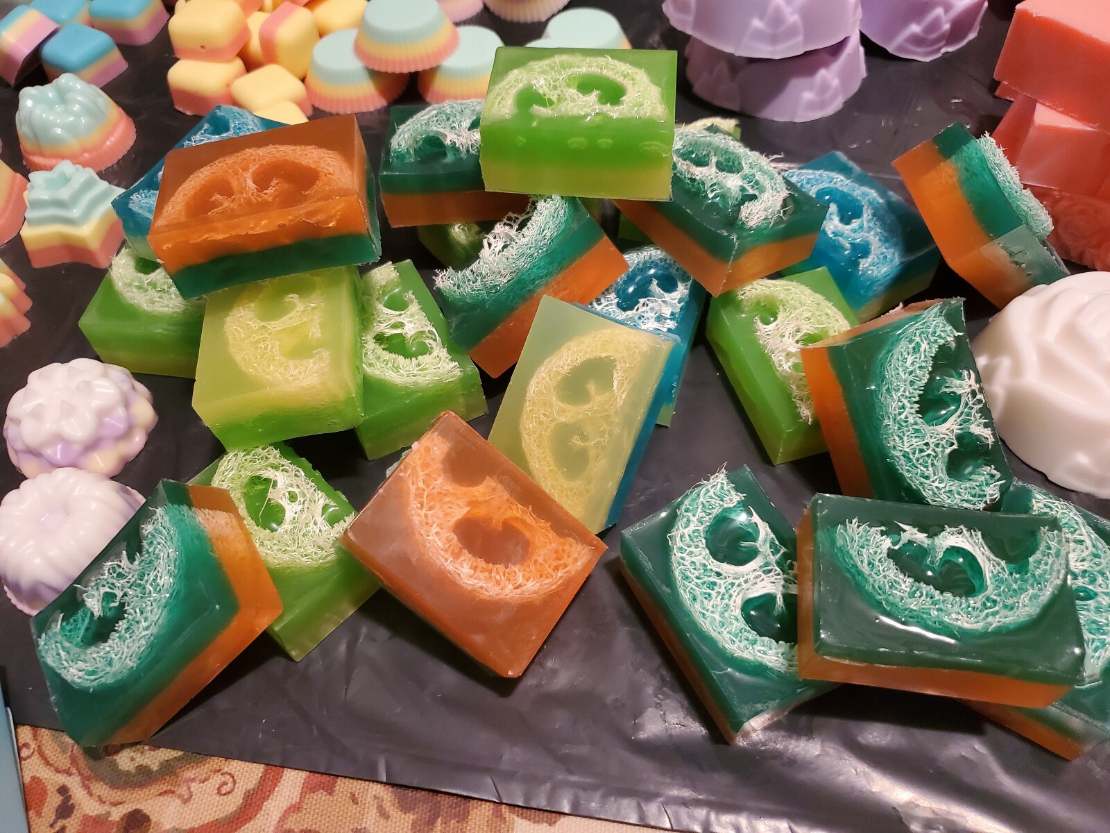 Loofah soap 1+1 natural ingredients multicolor