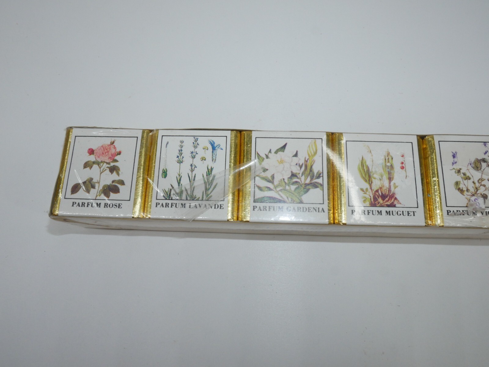 LeClaire & Bayot, Inc. English Country Garden Fragranced Perfume Bath Cubes