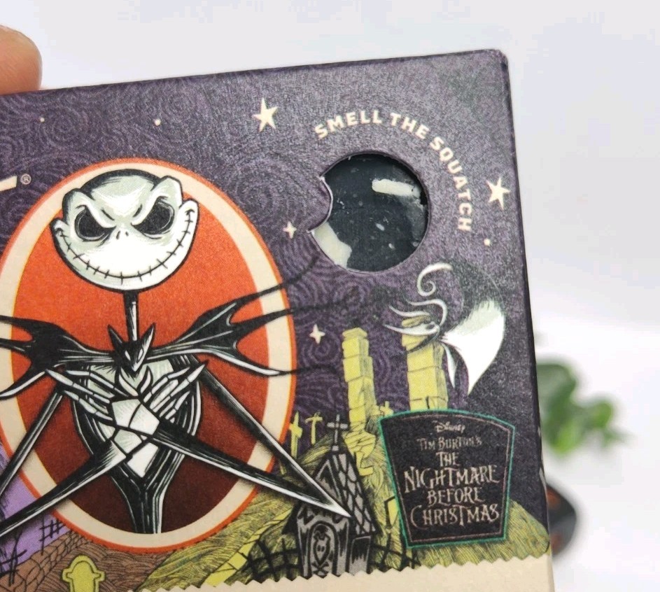 Dr Squatch Limited Edition scent- Skellington’s Suds Mens Soap Light Grit 5 Oz.