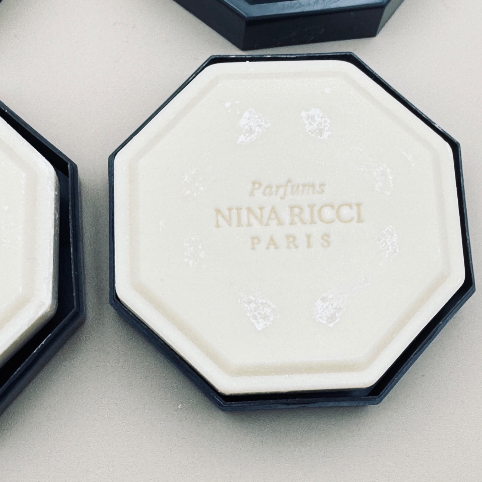 2 Nina Ricci Ricci Club Soap w/ Case VTG 1980s Discontinued Italy UNUSED