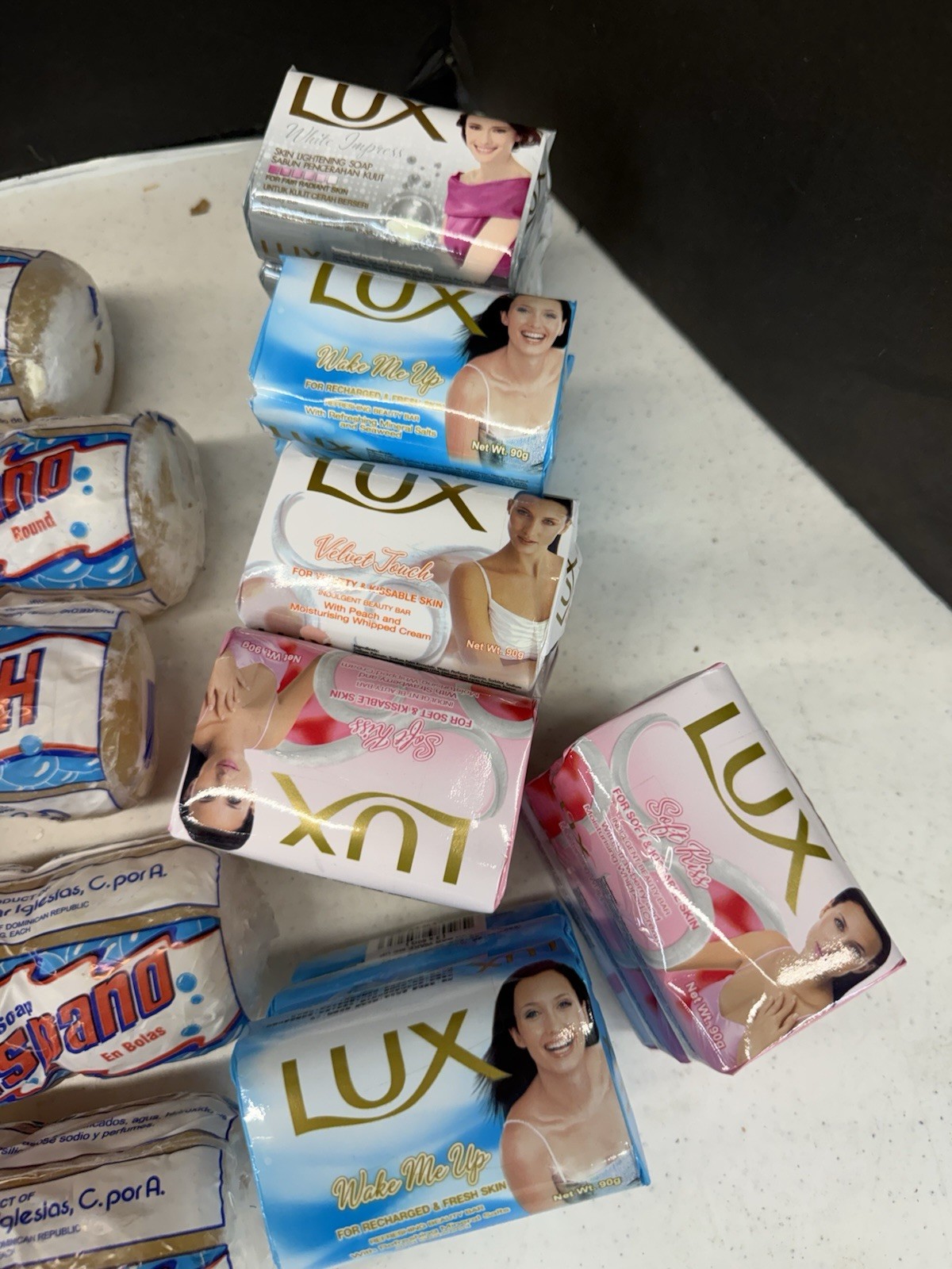 27pc lot Lux Bar Soap body Soft Kiss. soap from Thailand