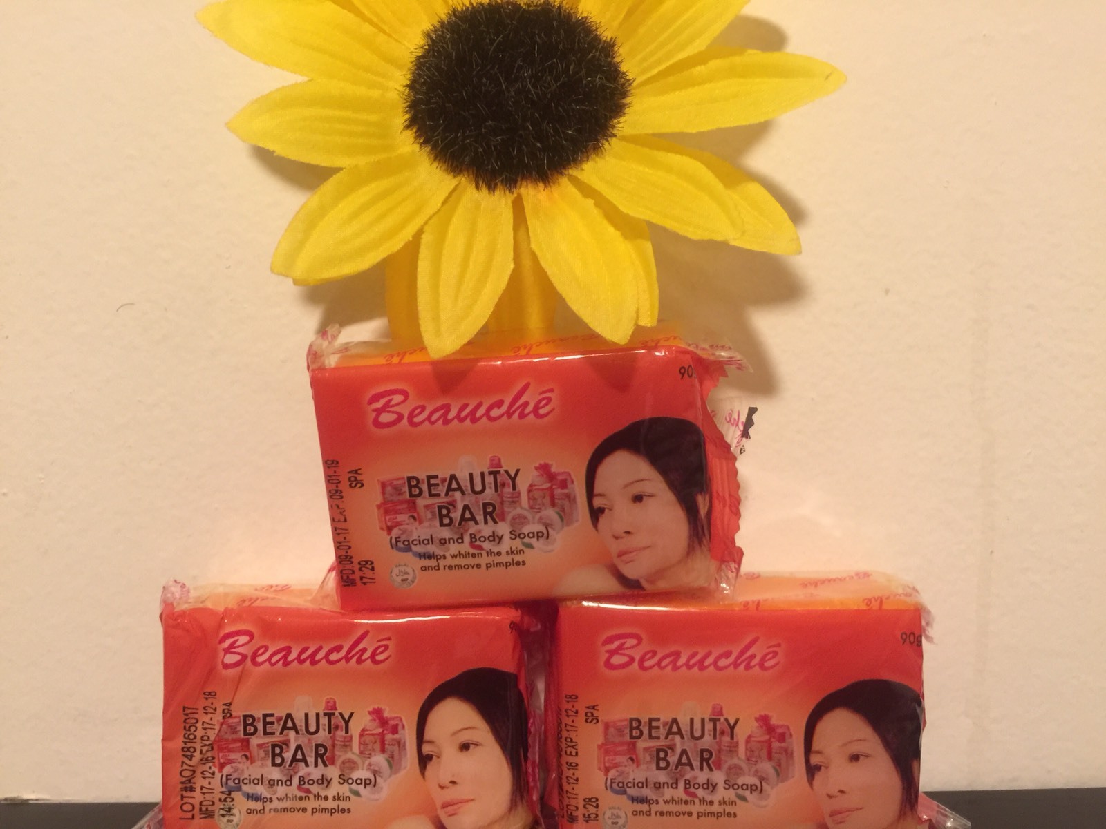 3 X Beauche international Kojic Papaya Beauty Soap.Lot Of 3. USA SELLER