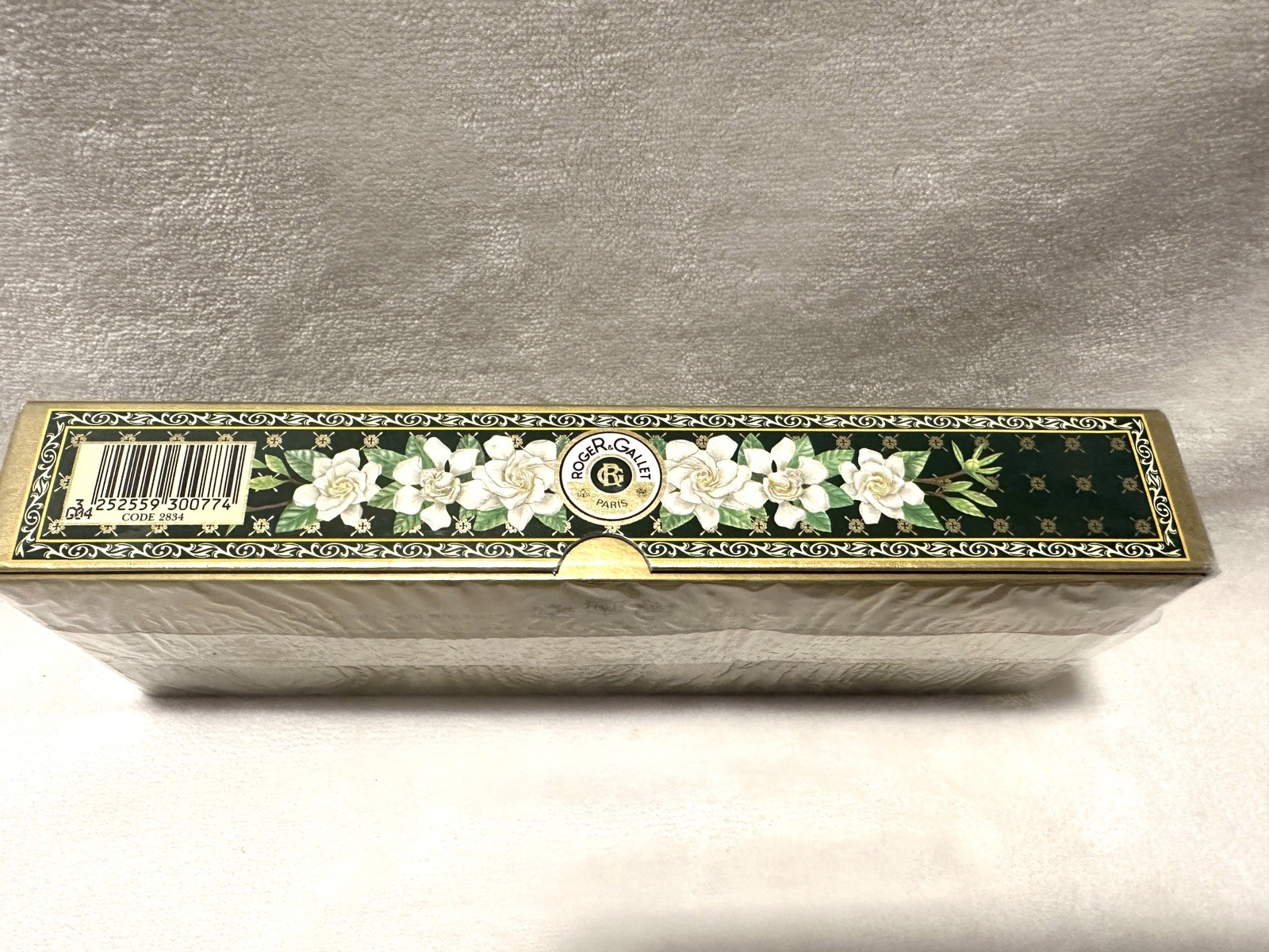 NEW Perfumed Paris soaps 3 pieces for 3.5 oz. By Roger & Gallet