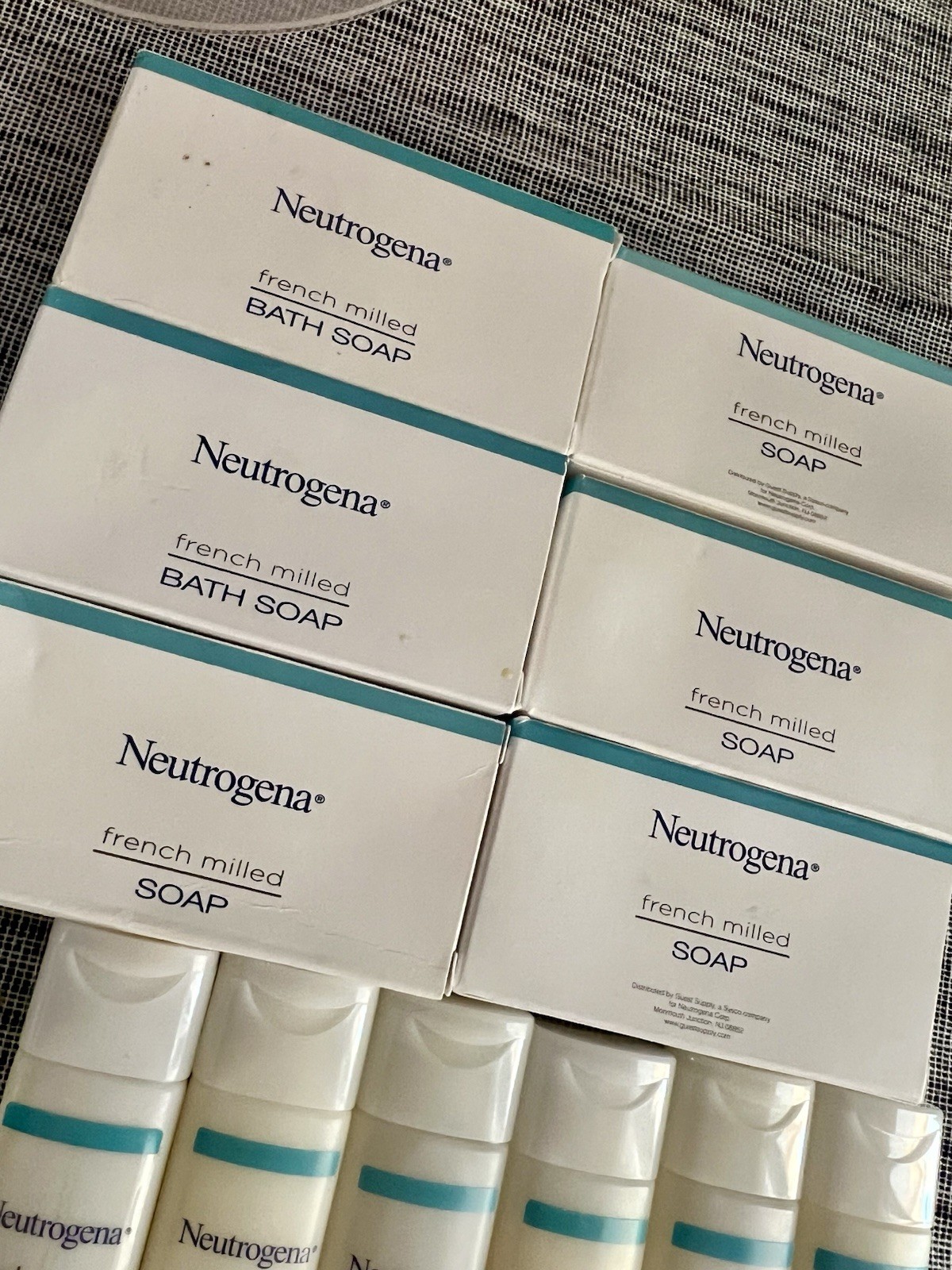 NEUTROGENA TRAVEL Sz LOT French Milled Bath Soap Shampoo Conditioner Body Lotion