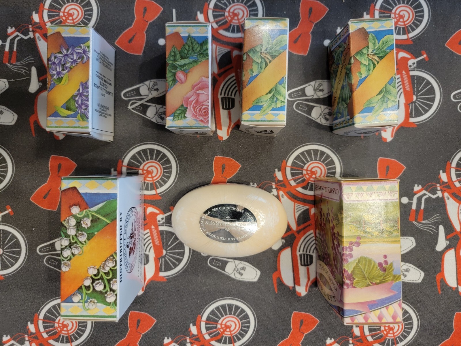 Vintage CASWELL MASSEY Soap Bars Hotel Soap Antique Collectors Lot Of 7 With Box