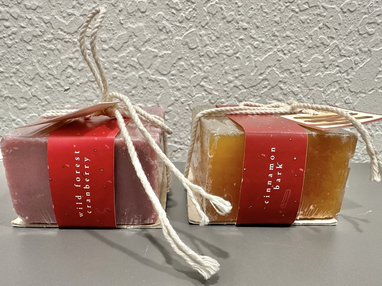 Vintage Lot Of 4 Bath And Body Works Bar Soaps 6.3 Oz Fresh Pineapple + Read Des