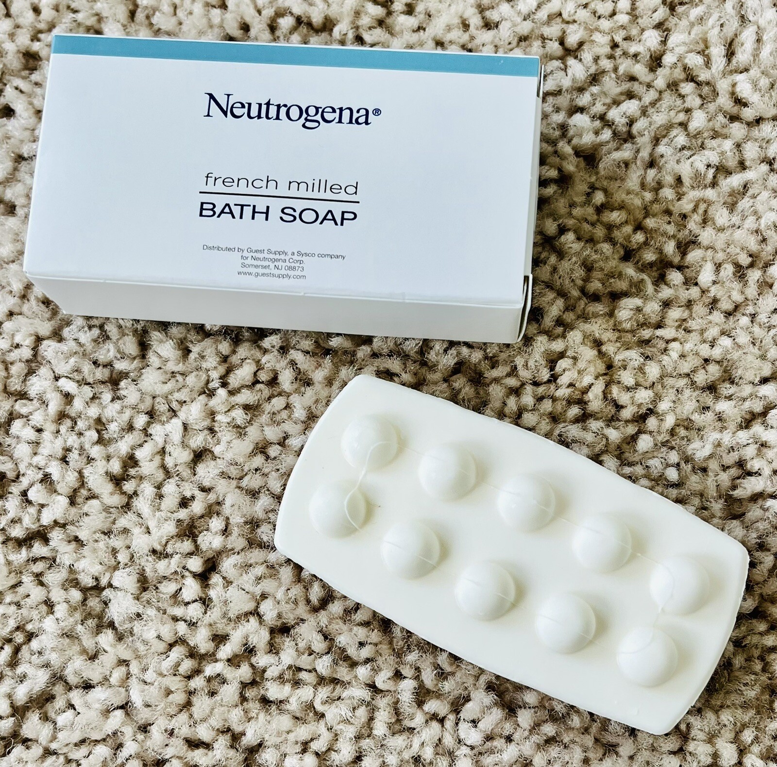 Neutrogena French Milled Fine Moisturizing Clean Textured Bath Face Soap Hilton