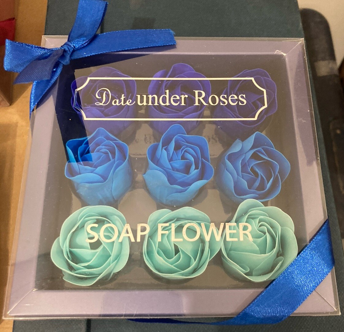 9 Pc Blue Gift Box Essential Oil Soap Bath Flowers Valentine’s Day Love Wife
