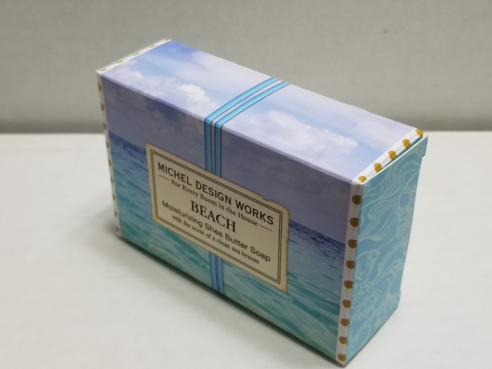 Michel Design Works BEACH Moisturizing Shea Butter Soap Bar Scent Sea Breeze New