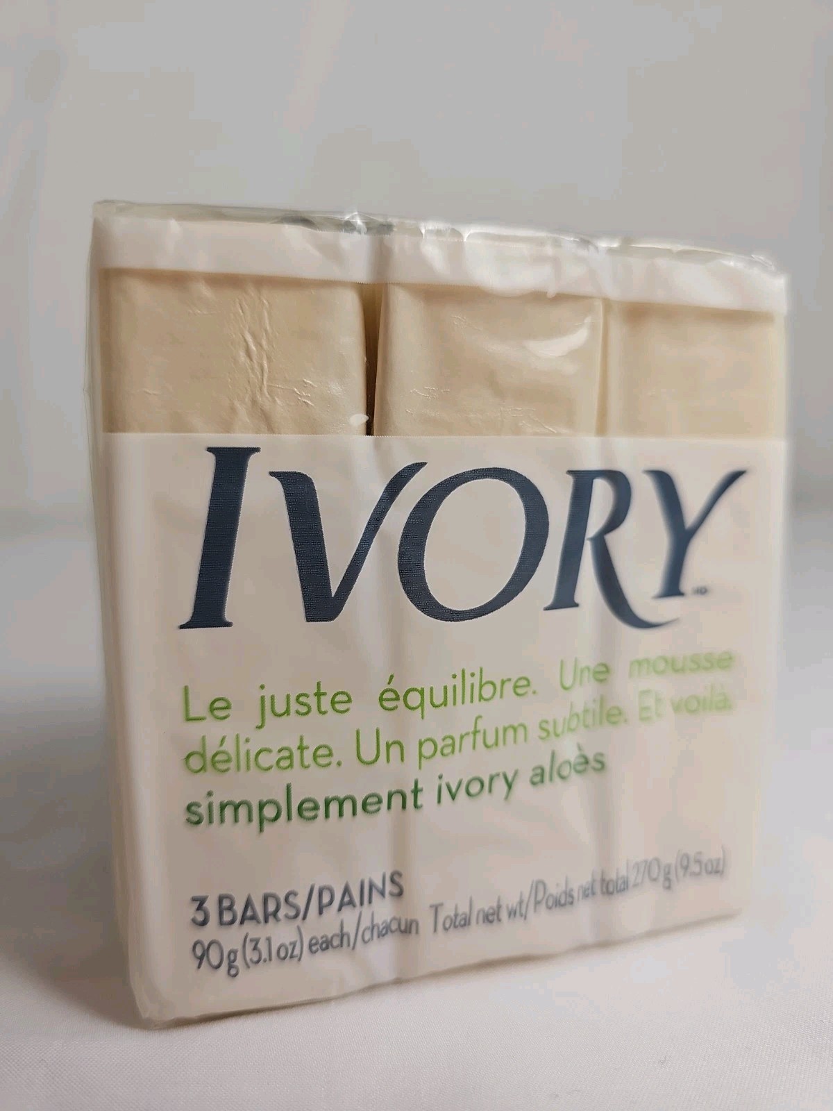 Vintage Ivory Simply Ivory Aloe Soap 3 Bar Pack 9.5 oz Sealed Unopened