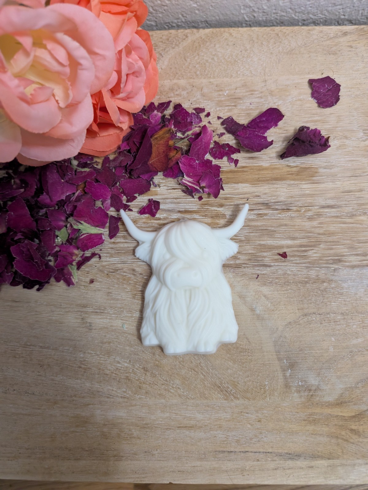 Mr. Highlander Cow in White Goats Milk Soap