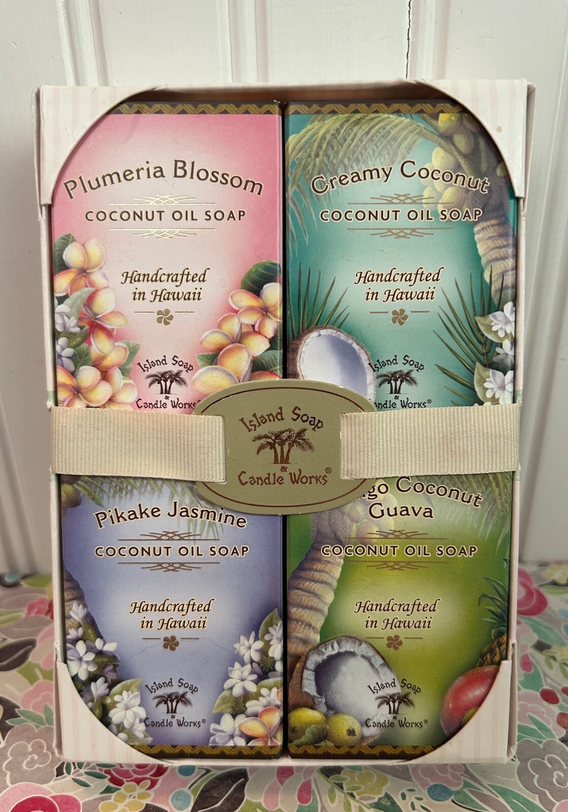 4 HAWAIIAN ISLAND SOAP CANDLE WORKS PLUMERIA COCONUT PIKAKE JASMINE MANGO GUAVA
