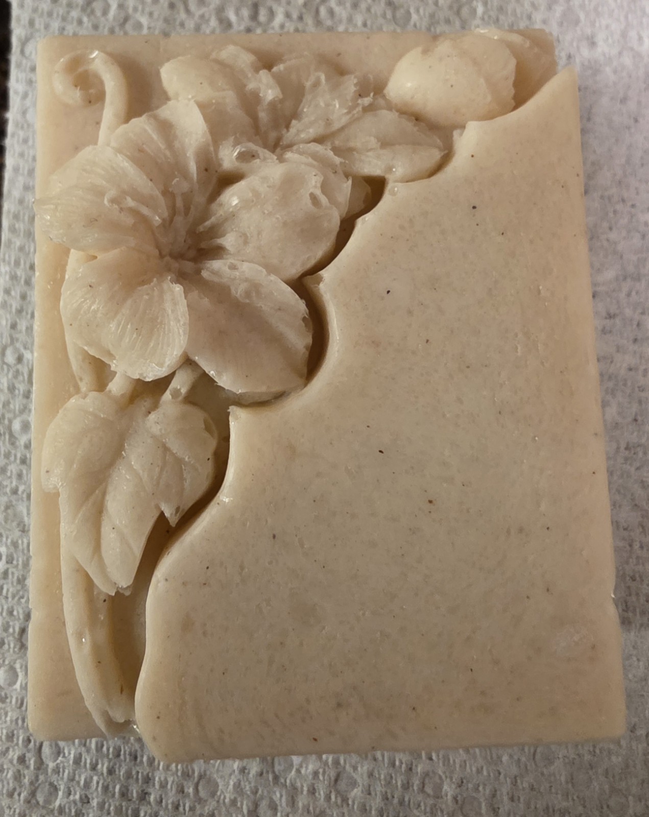 Jabones Artesanales – 💘 amor propio [vainilla, jazmin, avena, miel 🍯]
