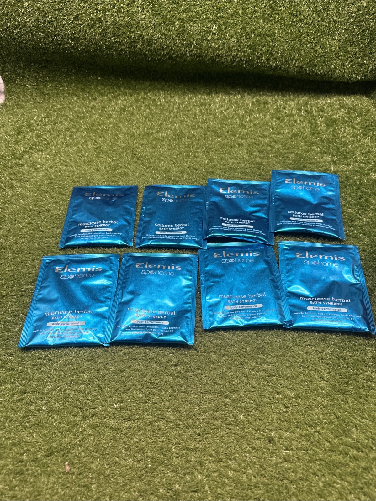 Elemis Cellutox Herbal Bath Synergy 8 Sachets. 14