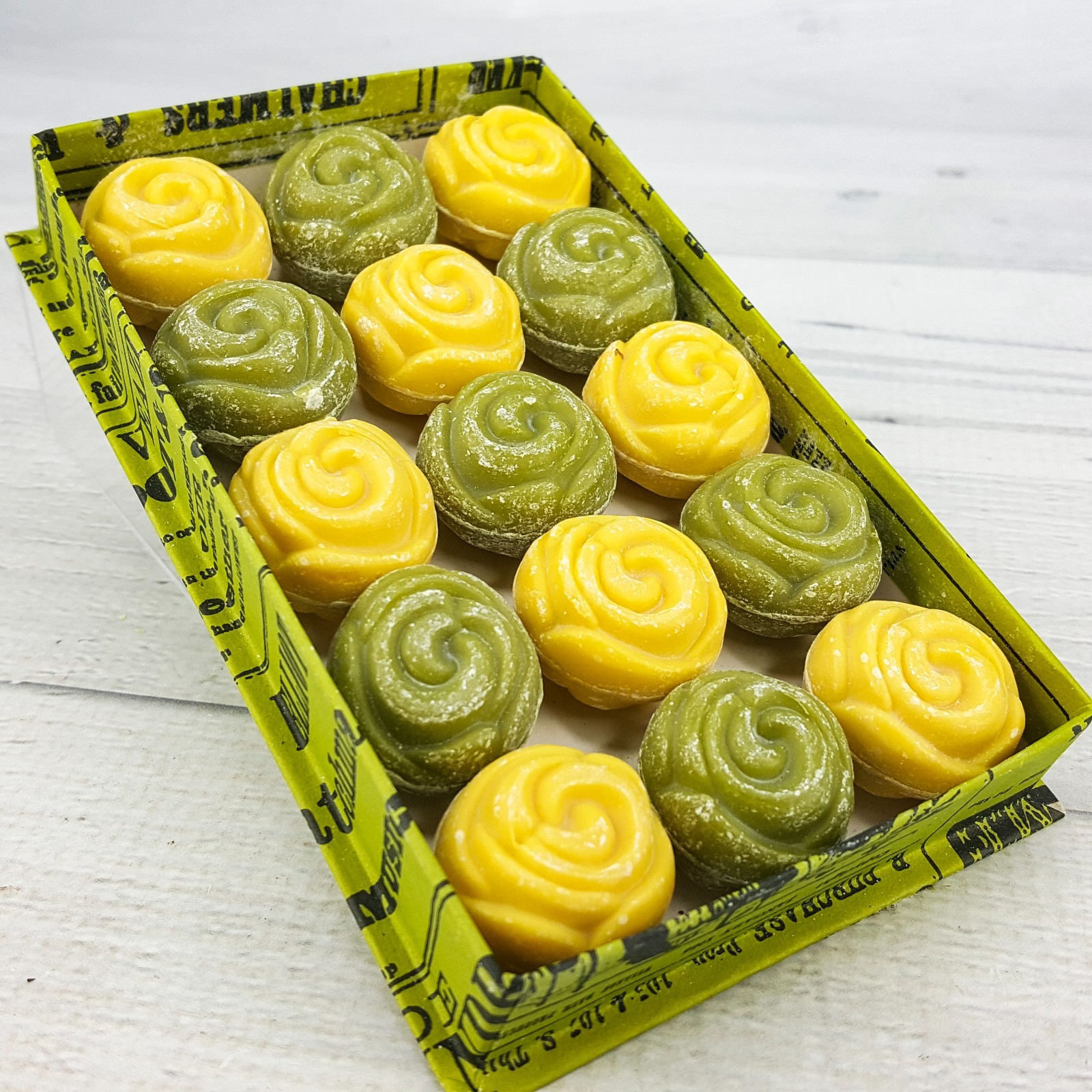 Vintage 15pc Rose Perfumed Guest Vanity Soap Mini Roses Yellow & Green in Box