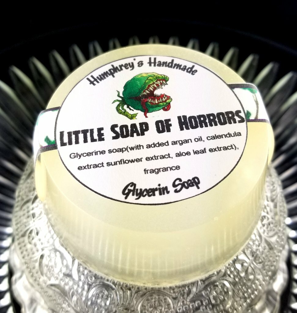 LITTLE SOAP OF HORRORS Unisex Tropical Scent Soap, Glow in the Dark Halloween