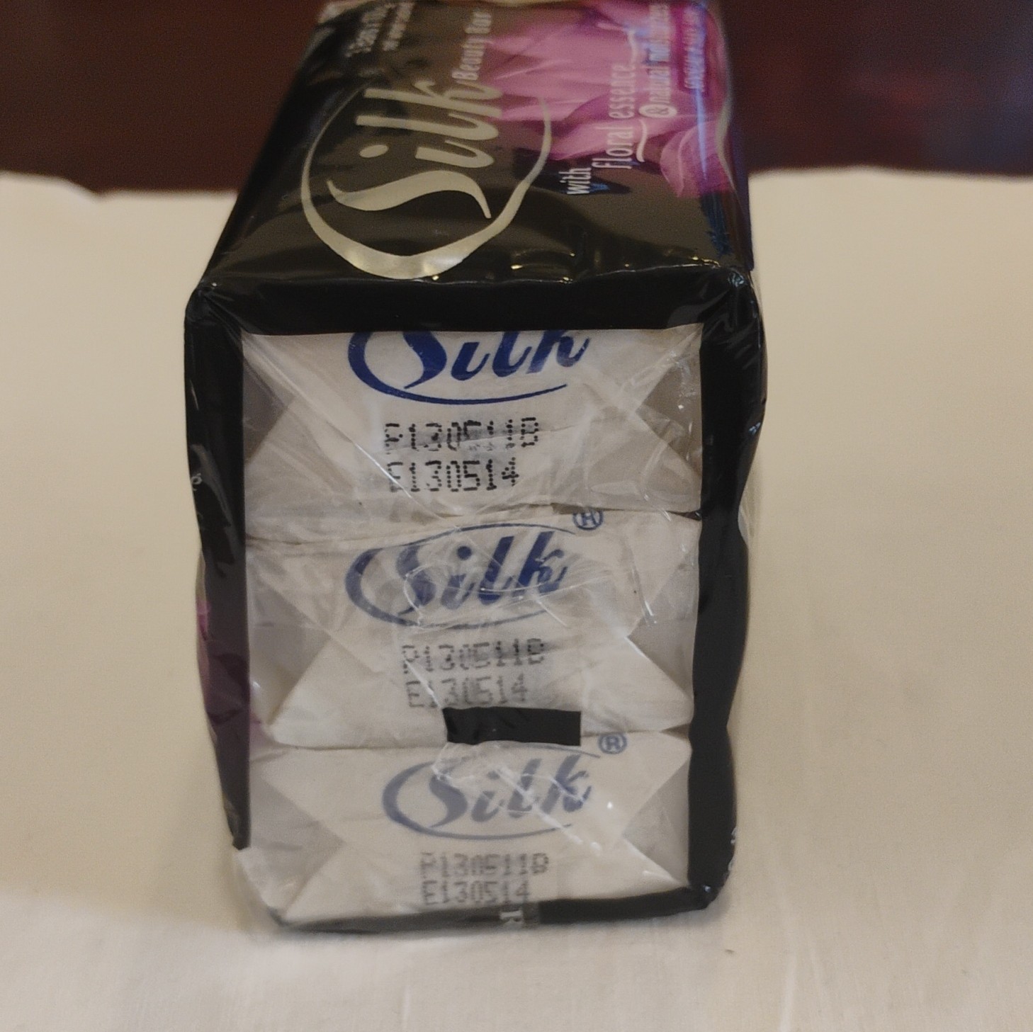 Silk Beauty Bar Floral Moisturizing Soap, 3 Bars, 3 x 100g (10.58oz)