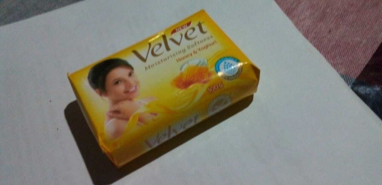 Velvet Moisturising Softness Honey & Yoghurt Soap Keep Your Skin Fresh Always