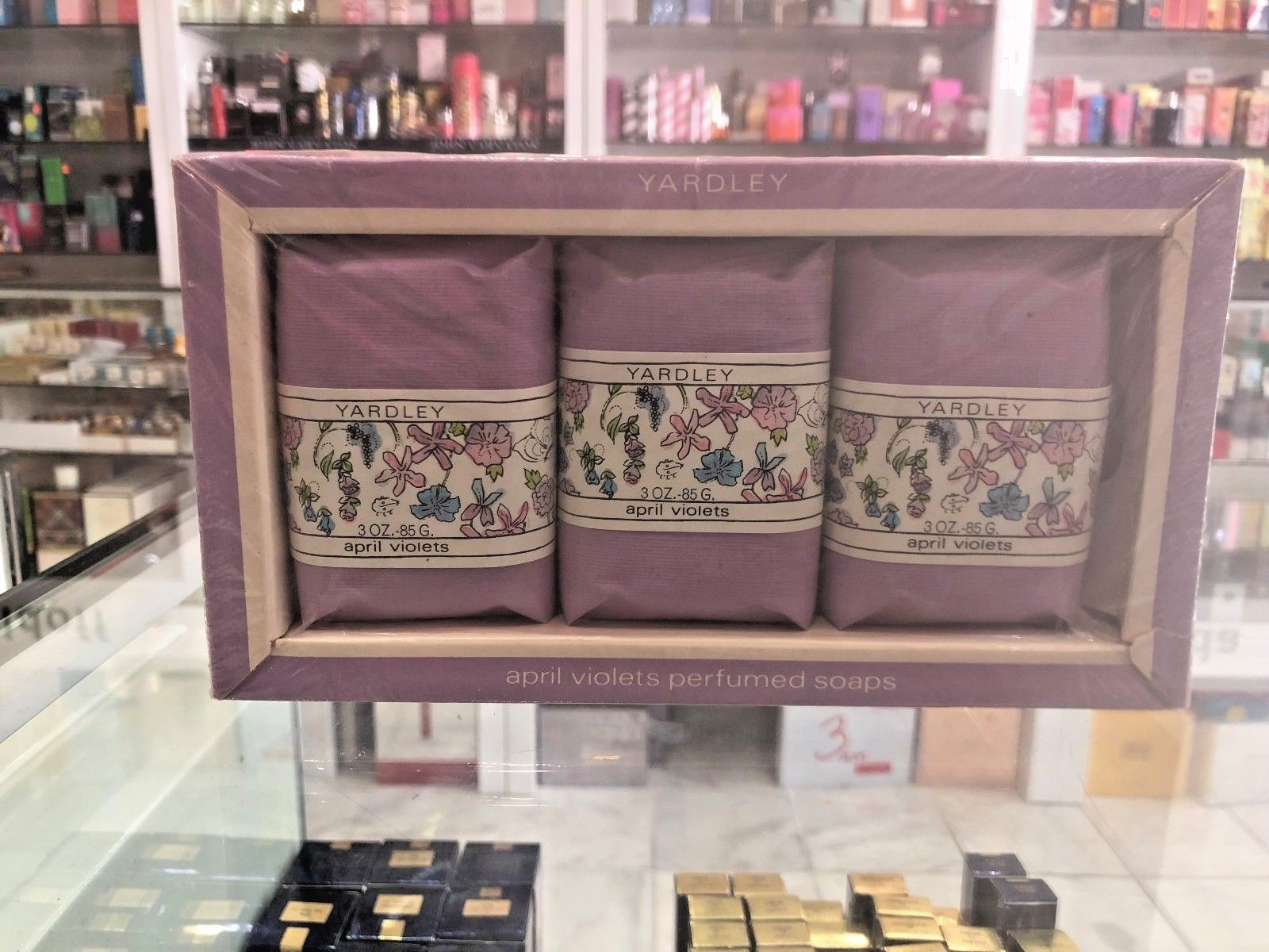 YARDLEY APRIL VIOLETS PERFUMED SOAPS 3 X 85G
