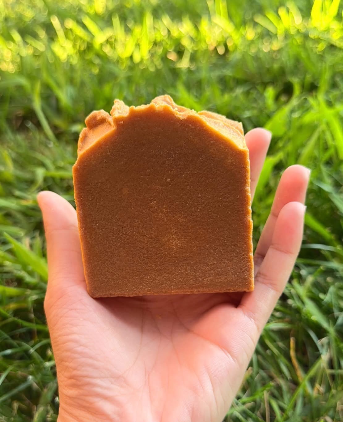 1 Bar Unscented Beef Tallow & Goat Milk Soap – Carrot & Turmeric