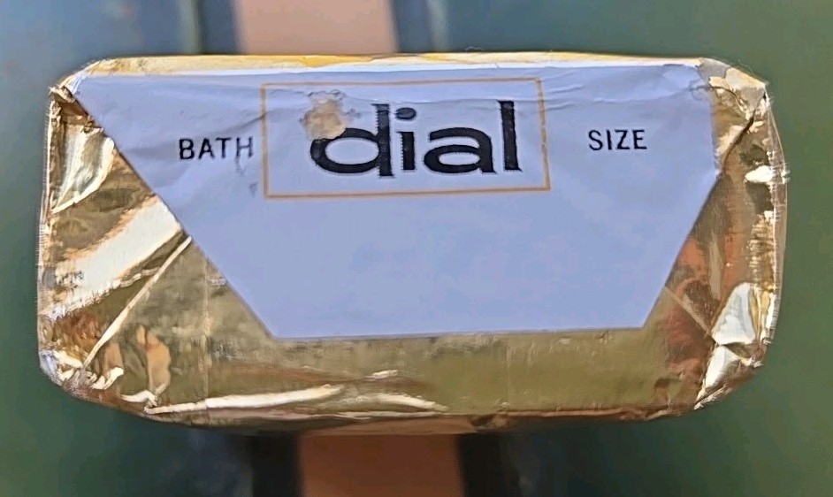 VTG Lot of 4 Dial Gold Deodorant Bath & Beauty Soap Bath Size Gold Wrapper