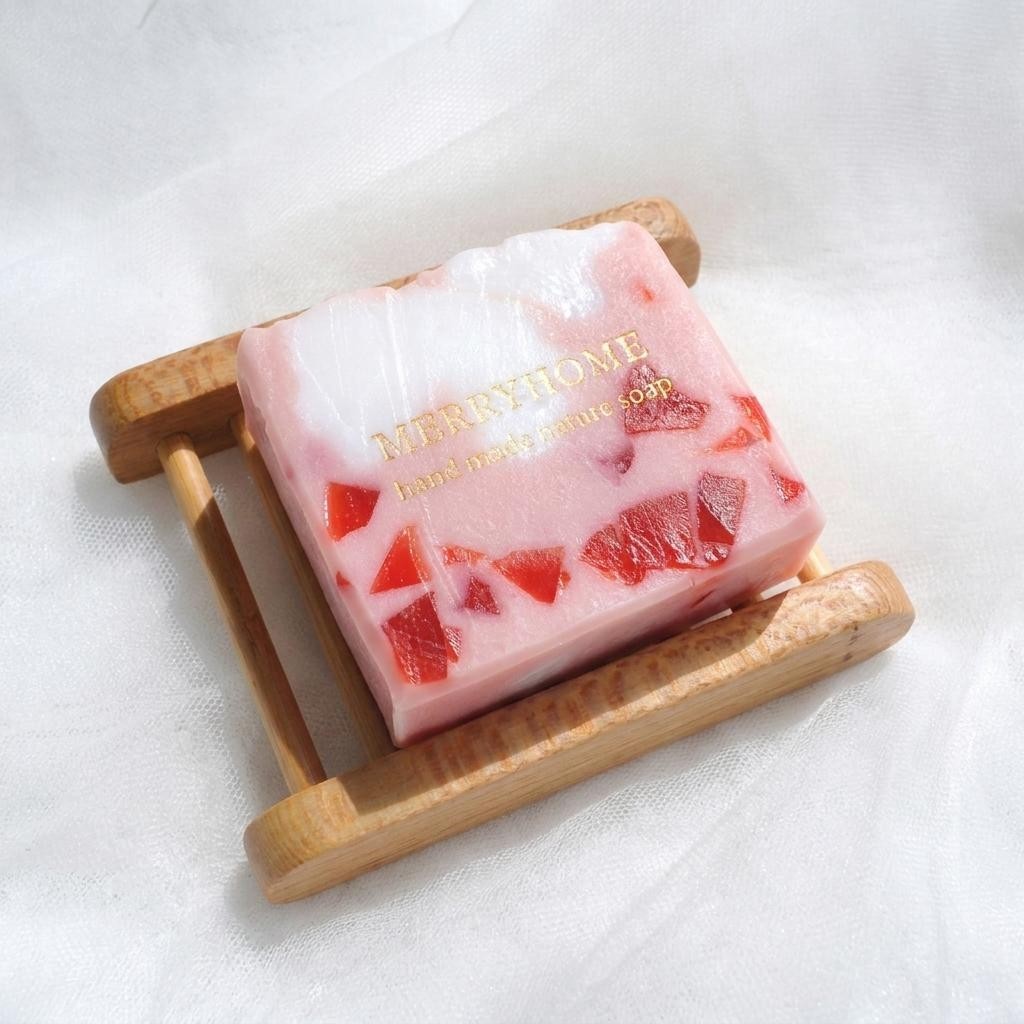 [K Beauty] Merry Home Strawberry Handmade Soap Vitamin C Milia 110g / 3.88 oz
