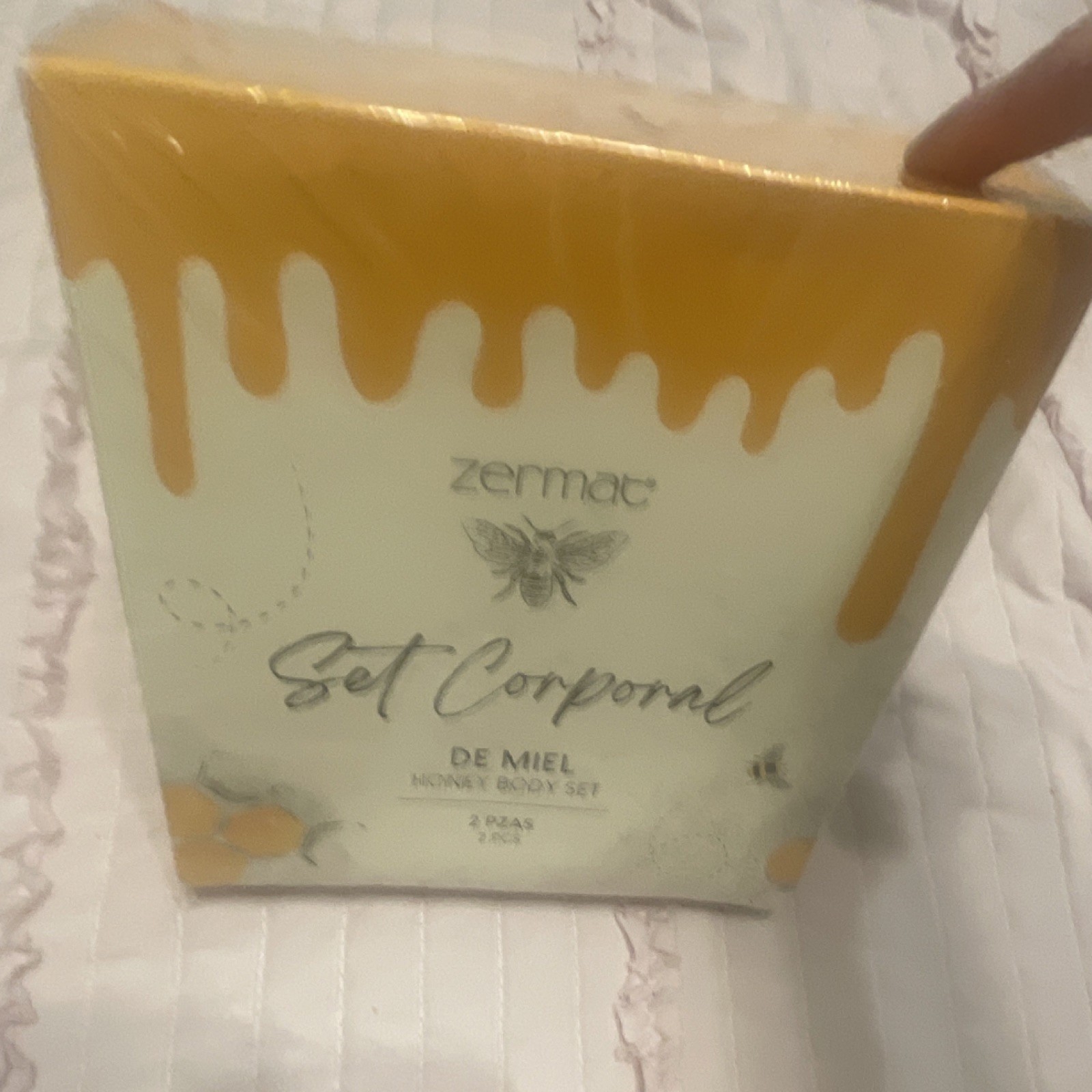 Zermat Honey Body Bar Soap Set 2 Pieces for Women Yellow White Honeycomb Scent
