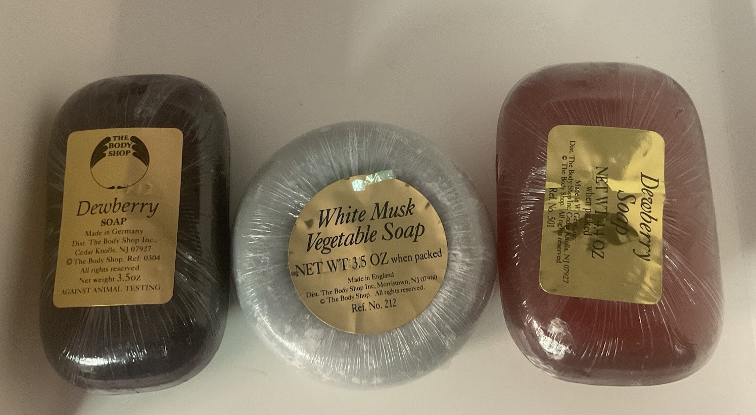 The Body Shop Dewberry WHITE MUSK Bar SoaP Vintage Sealed 3.5oz LOT OF 3