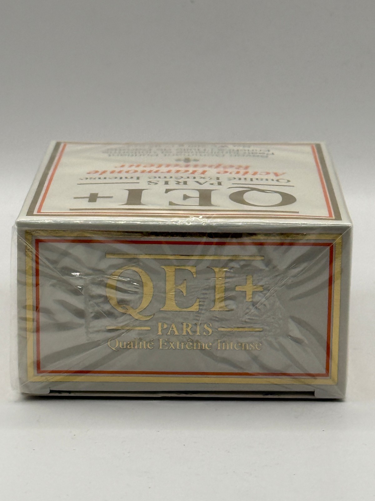 QEI+Paris~Active Harmonie Exfoliating Purifying Soap With Carrot Oil 200ml