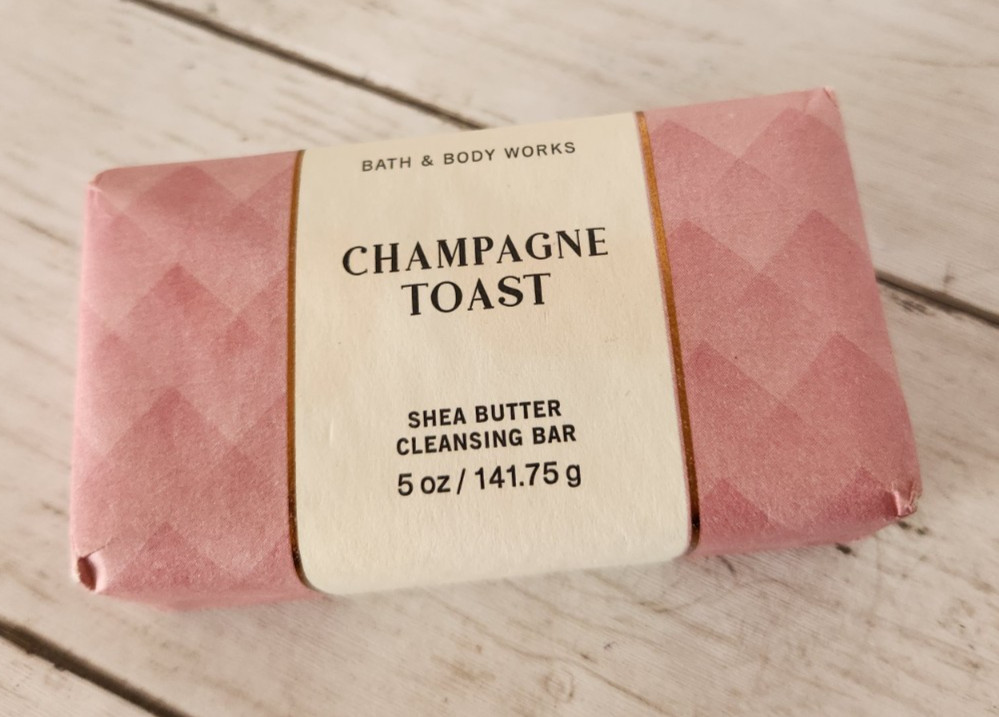 Bath & Body Works Champagne Toast Shea Butter Cleansing Soap Bar 5oz