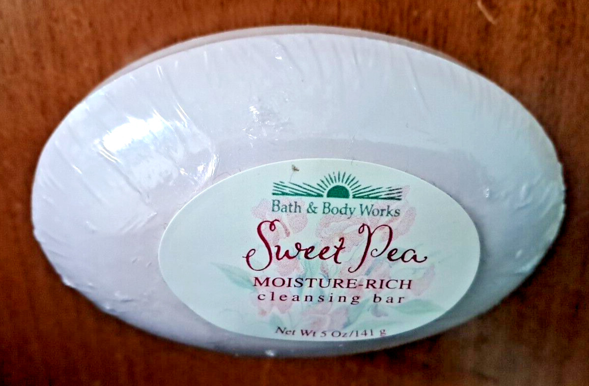 *Sealed Vintage Bath & Body Works SWEET PEA Moisture Rich Cleansing Bar