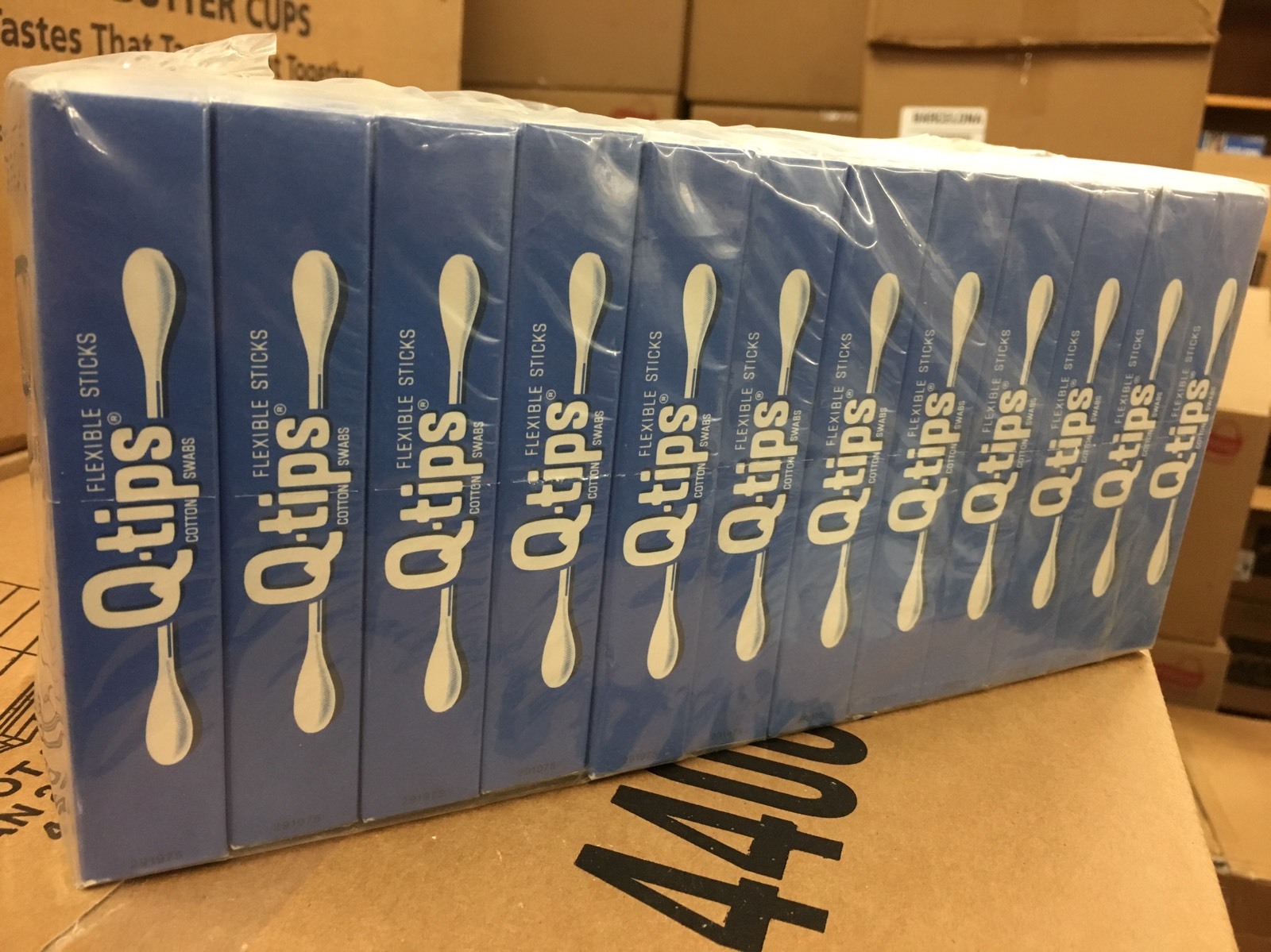 Q-tips Cotton Swabs, 88 Count (12 Packs-1056 count) Double Tipped Safety