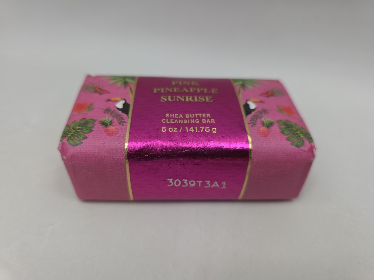PINK PINEAPPLE SUNRISE SHEA BUTTER CLEANSING BAR SOAP Bath& Body Works 5 Oz