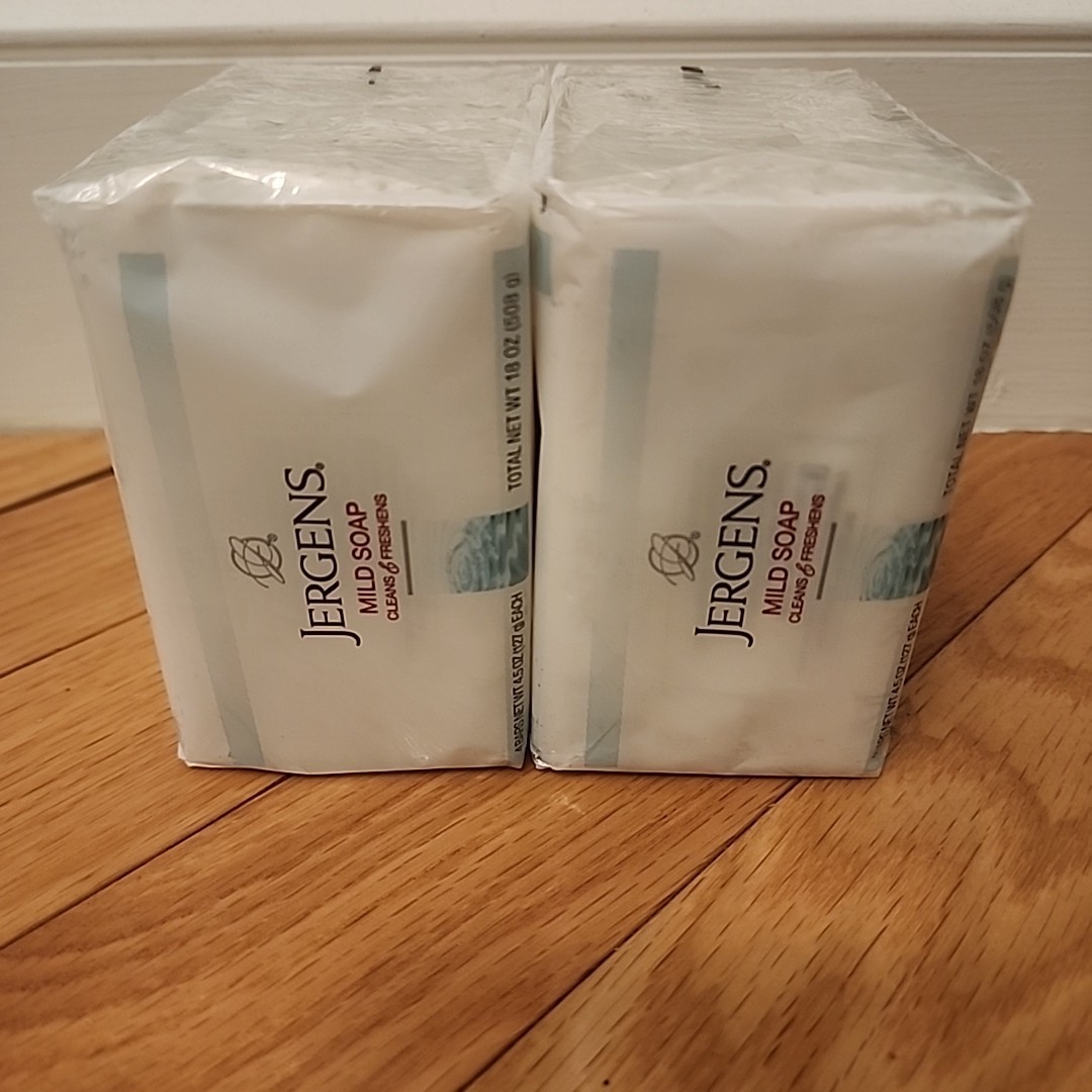 Jergens Mild Soap Bar Two Pack Cleans & Freshens 8 Bars in Total