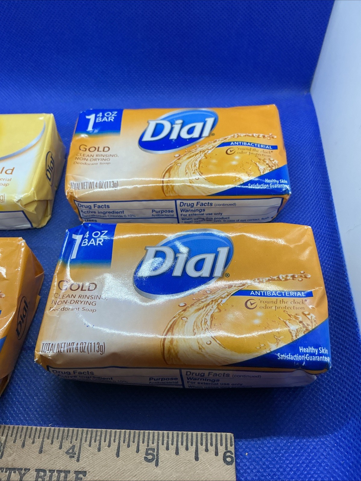 Dial Gold Antibacterial Deodorant Soap Bar 4 oz Benzalkonium Chloride 4 bars S48