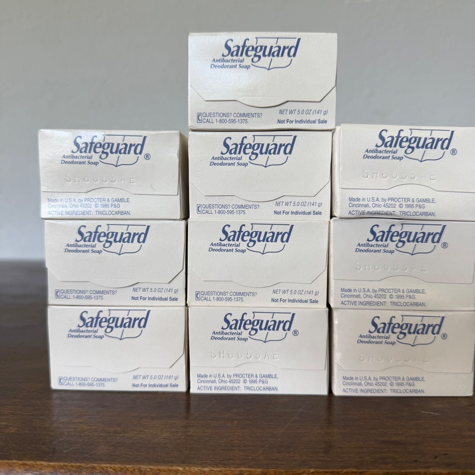 Vintage 1995 5 oz. Safeguard Antibacterial Deodorant Soap Lot of 10 Triclocarban