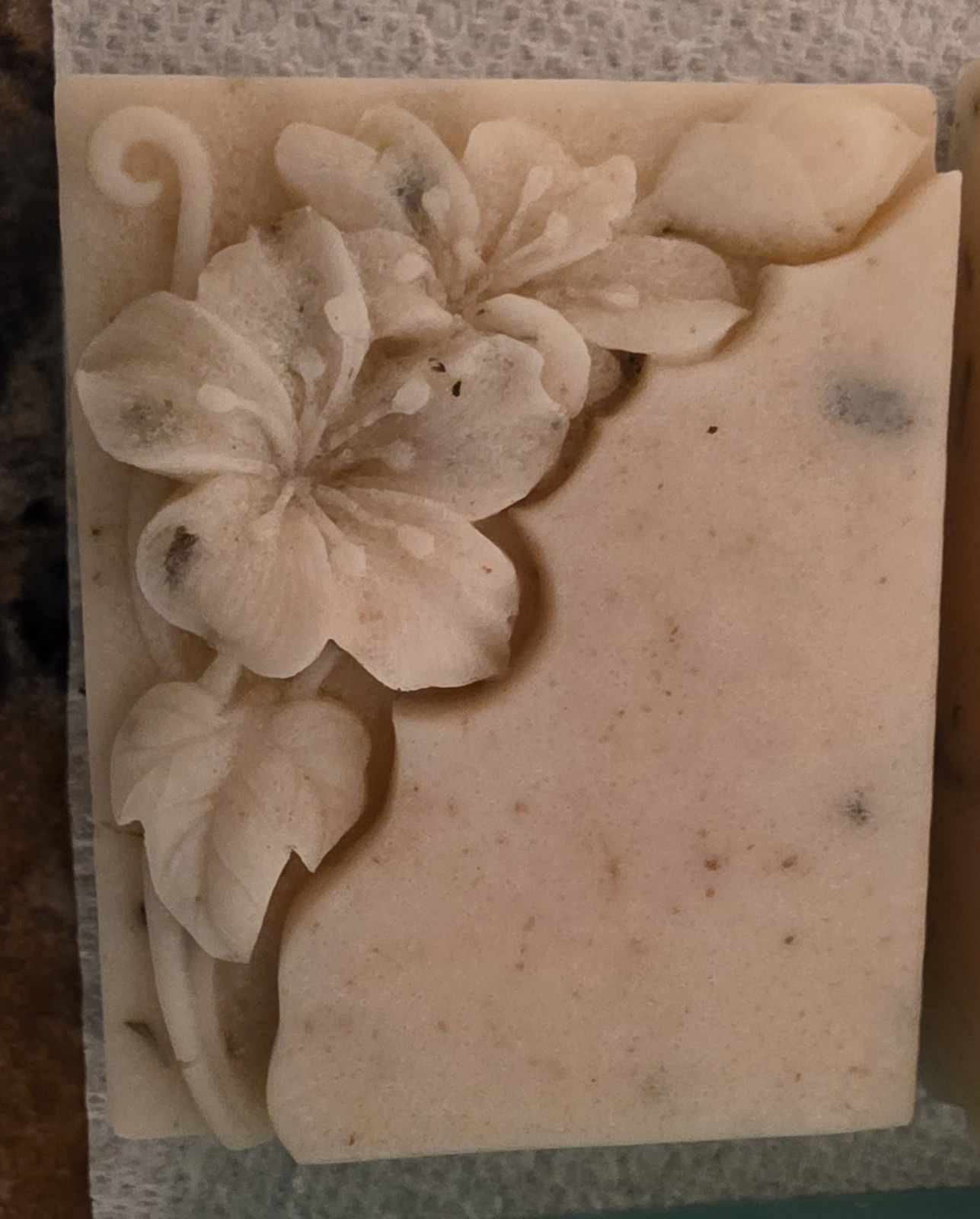 Jabones Artesanales – LAVENDER & OATS 2