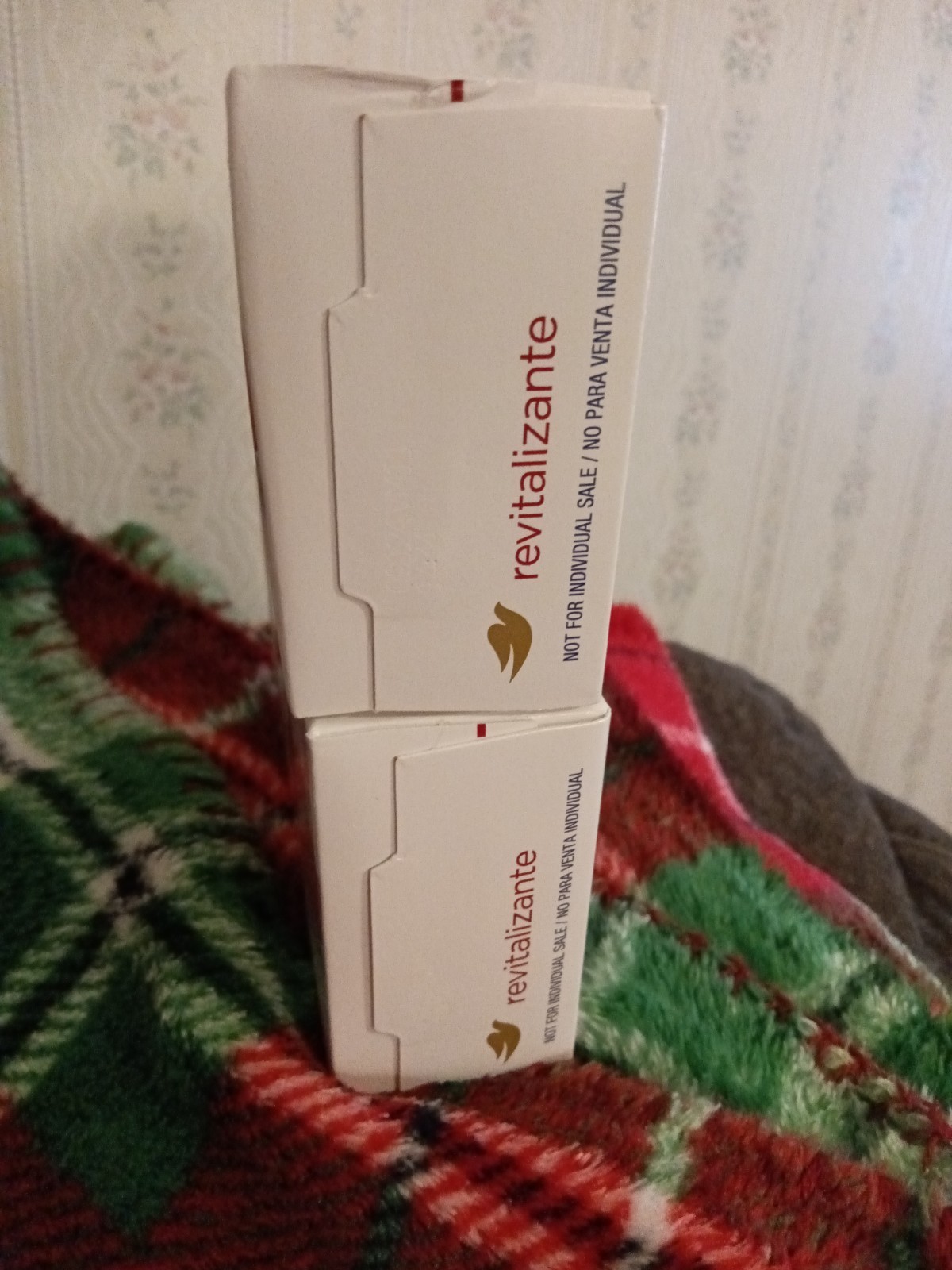 🕊️Dove Revitalize Beauty Bar Soaps Cherry & Chia Milk- 1/4 Moisturizing Cream🍒