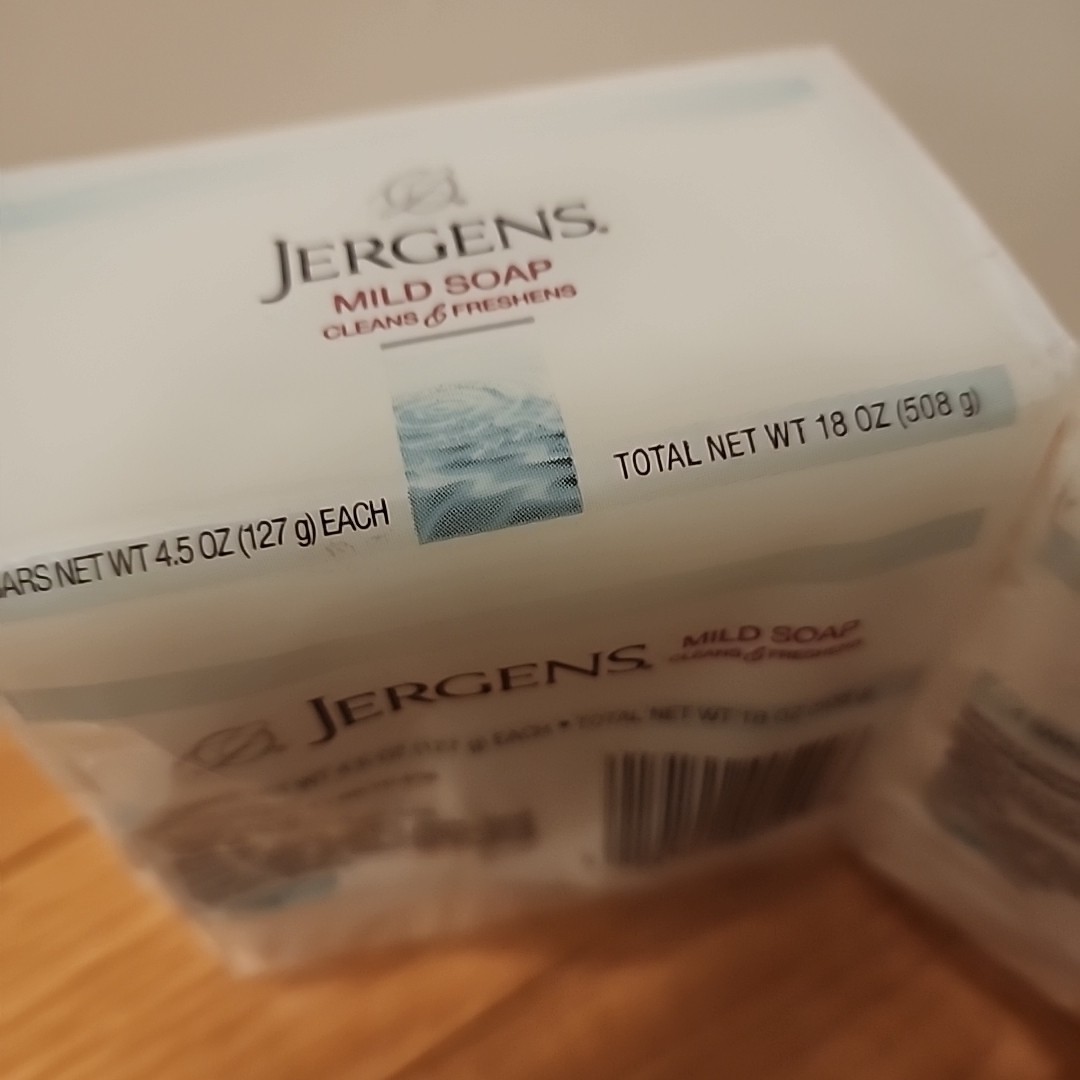 Jergens Mild Soap Bar Two Pack Cleans & Freshens 8 Bars in Total