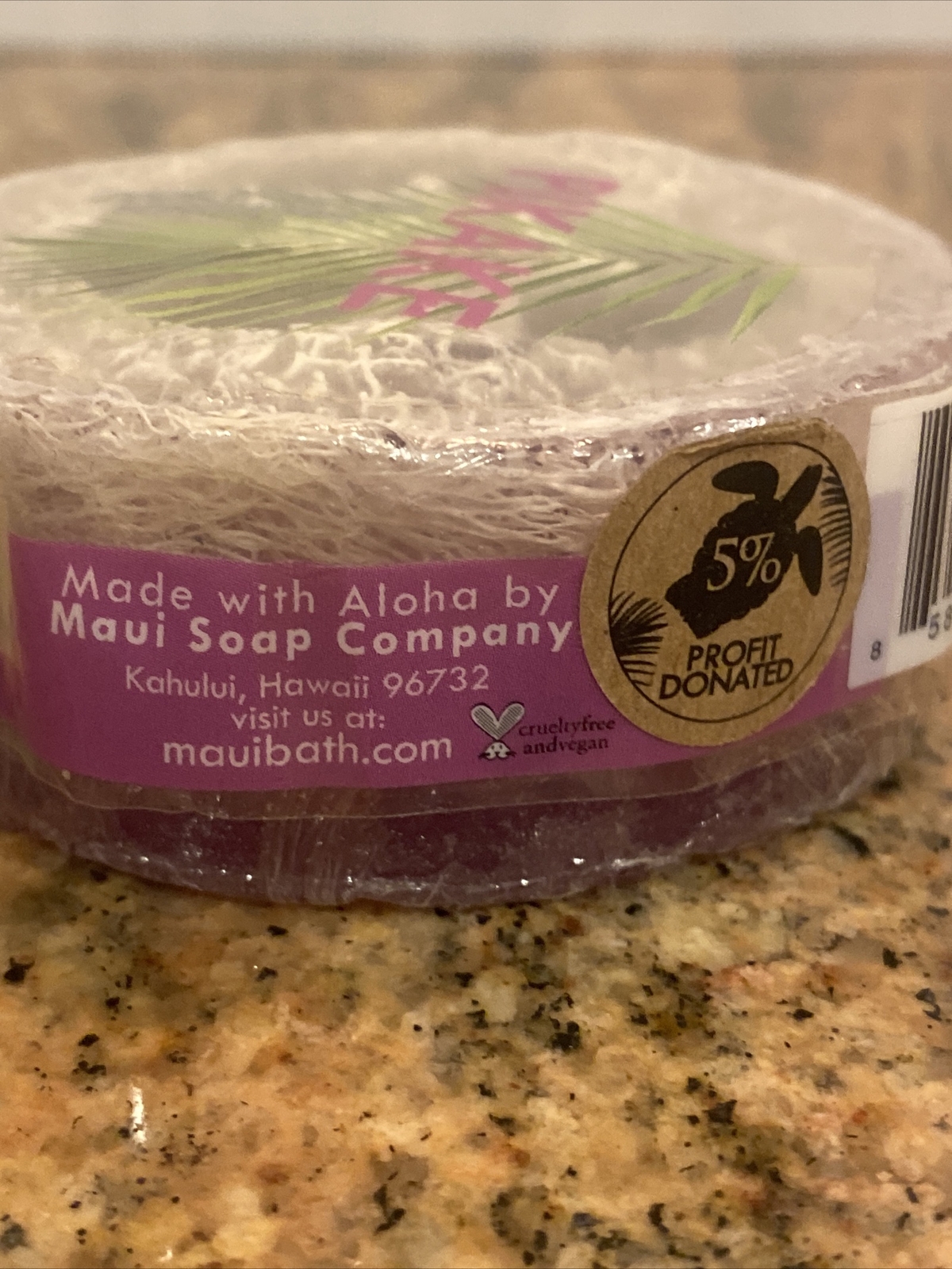 Maui Soap Co Loofah Soap – PIKAKE Sea Salt & KUKUI Tropical