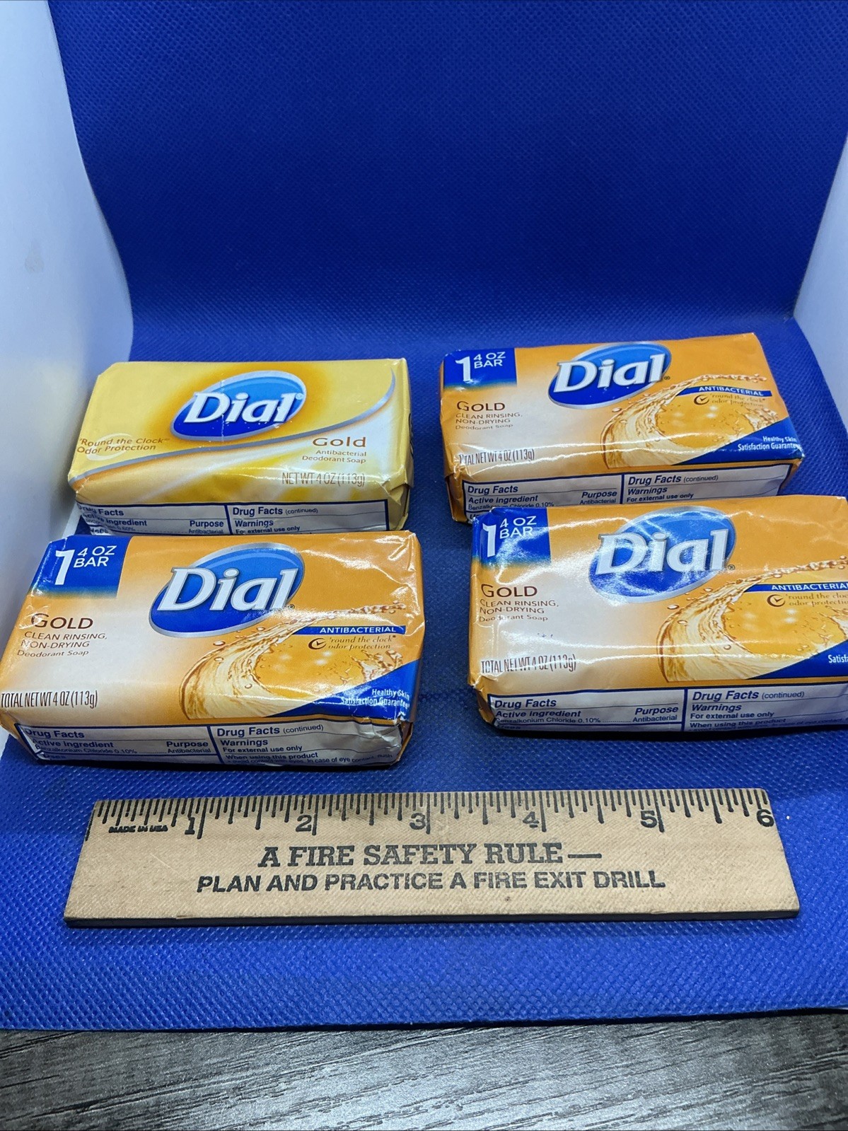 Dial Gold Antibacterial Deodorant Soap Bar 4 oz Benzalkonium Chloride 4 bars S48